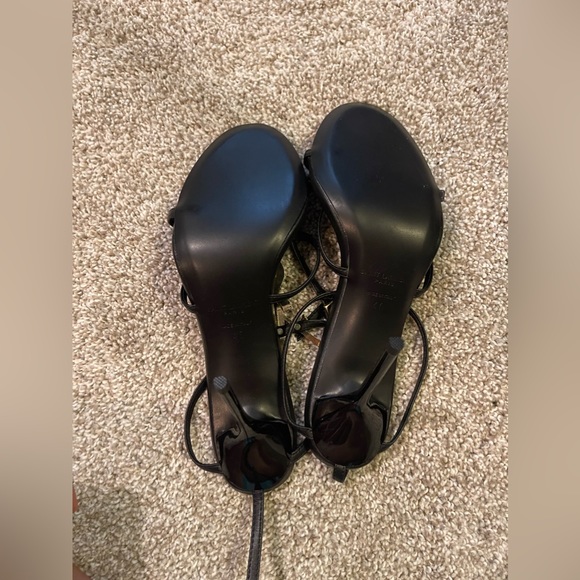 Heels - Picture 6 of 6